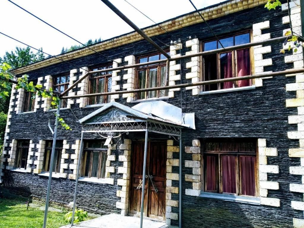 Гостевой дом N1 Guesthouse Lentekhi